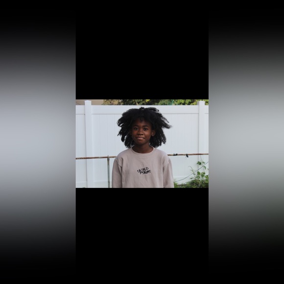 Sacred gear Available on website - Picture 3 of 4